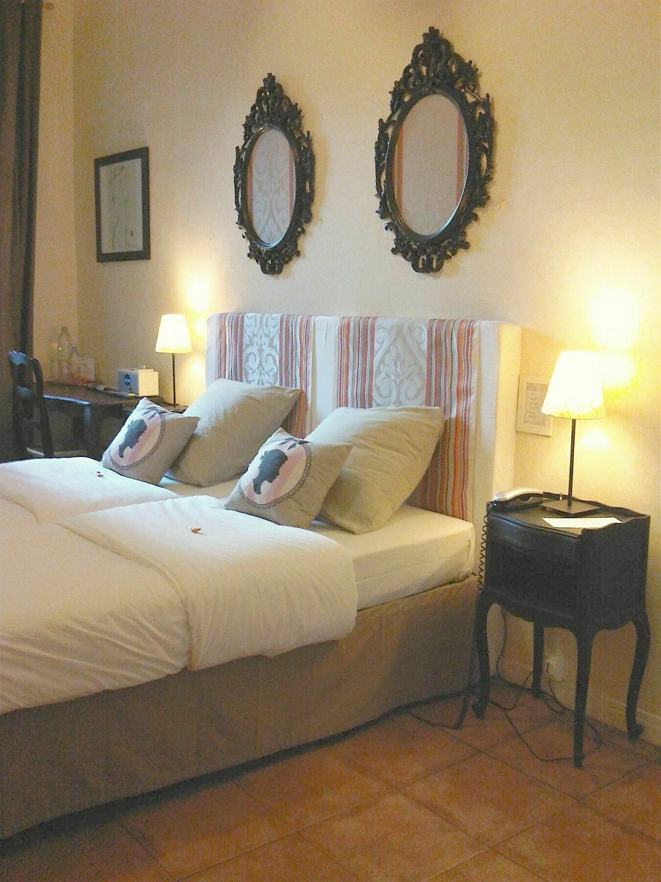 Hotel Amista Marseille - Ancien Hotel Saint Louis - Vieux Port Екстер'єр фото